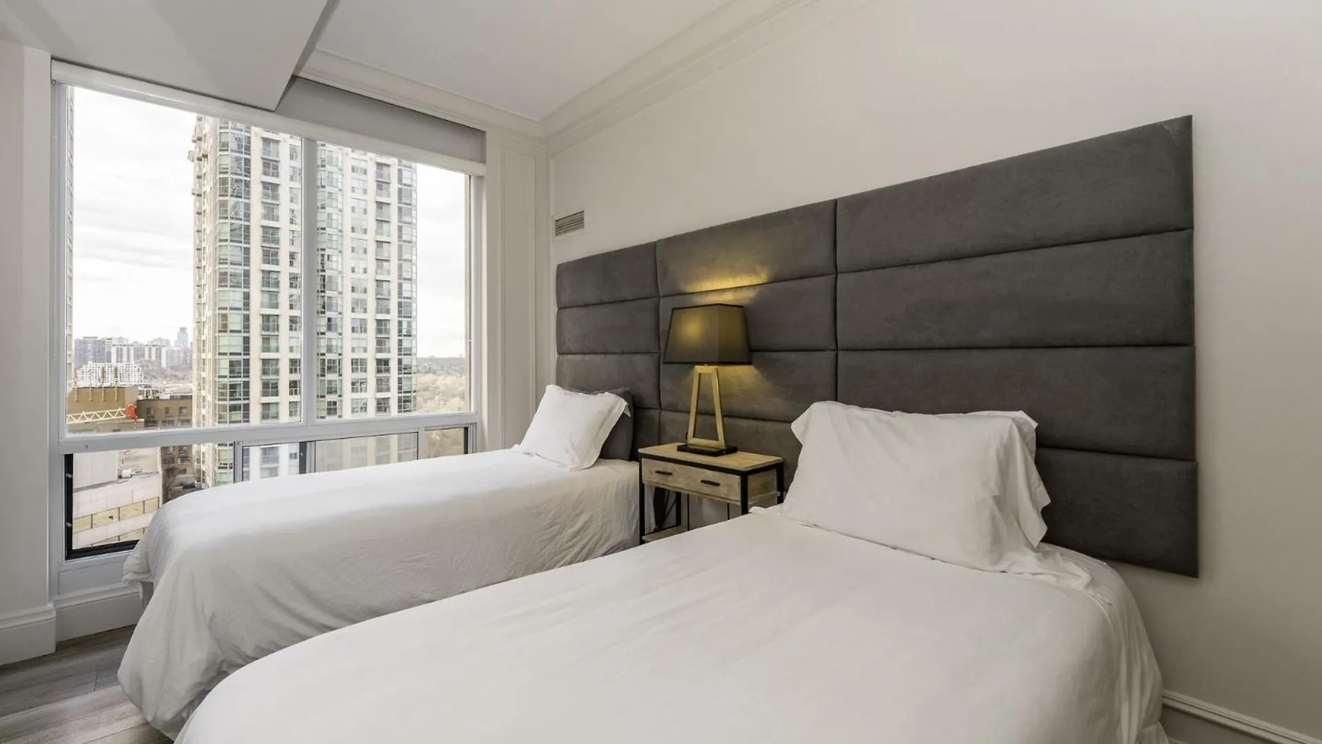 **** Aparthotel Sky Suites Yorkville Toronto Canada
